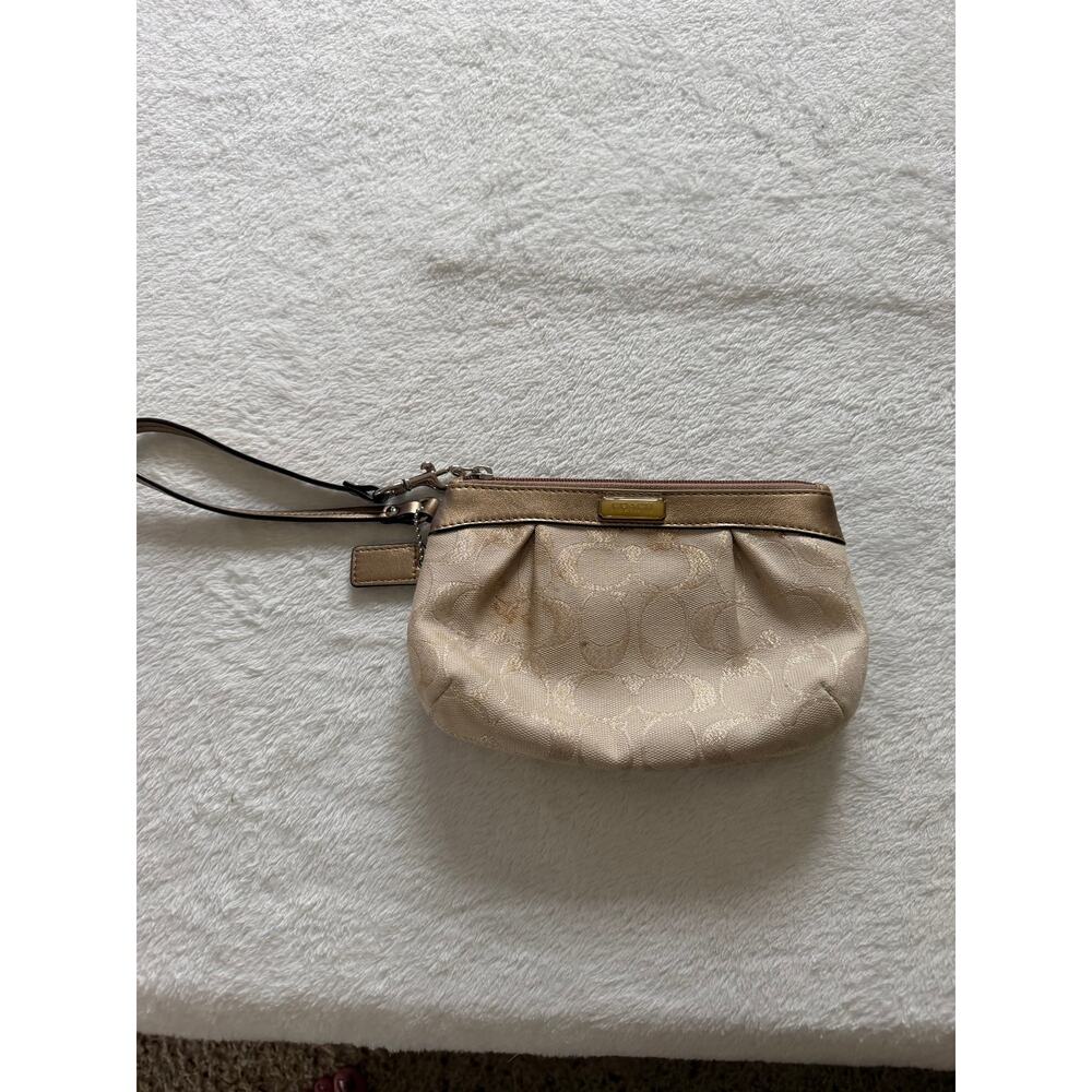 Vintage Coach Signature Canvas Pleated Wristlet – Gold/Beige